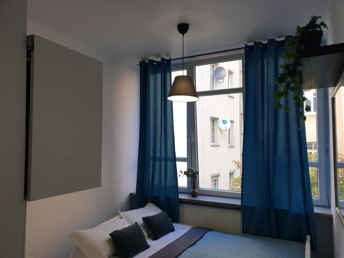 Unit Warsaw Room In Hostel Solec50 By Metro Station Centrum Kopernika Elektrownia Powisle Stadion Narodowy Bagian luar foto